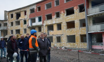 Visite du chantier de démolition de la résidence Puvis de Chavannes à Arras